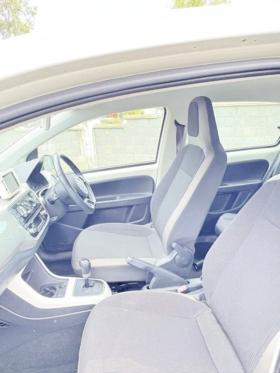 Volkswagen Up 131 Automatic - Image 6