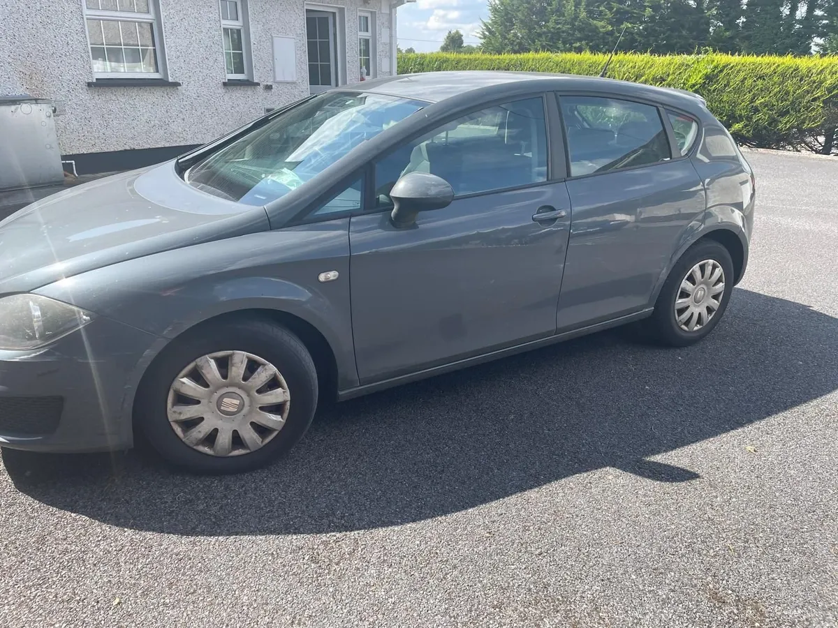 SEAT Leon 2010 - Image 2