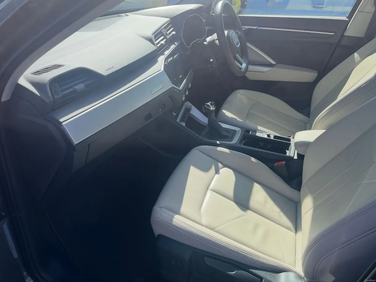 Audi Q3 2024 S-Tronic TDI Comfort Pack - Image 4