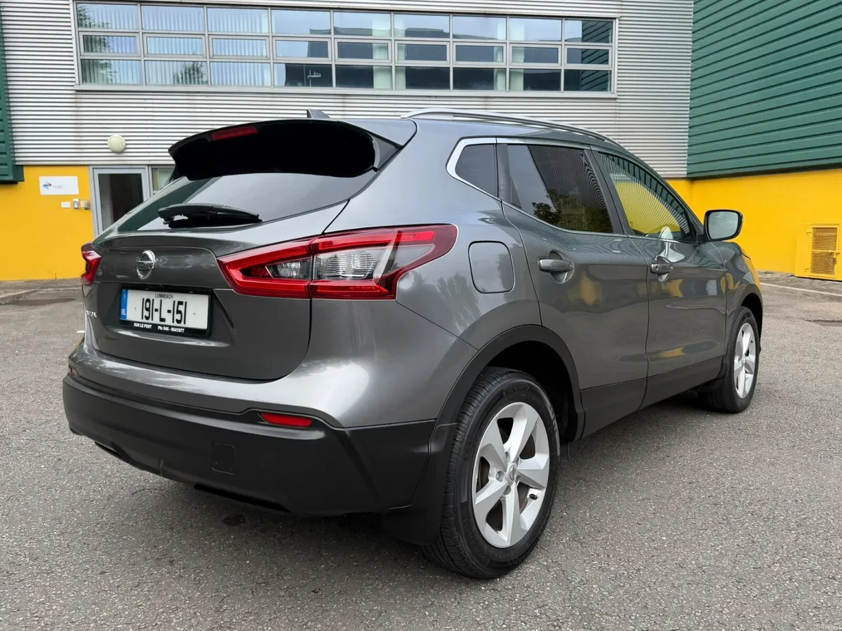 Nissan Qashqai 1.5 Diesel Pan Roof - Image 4