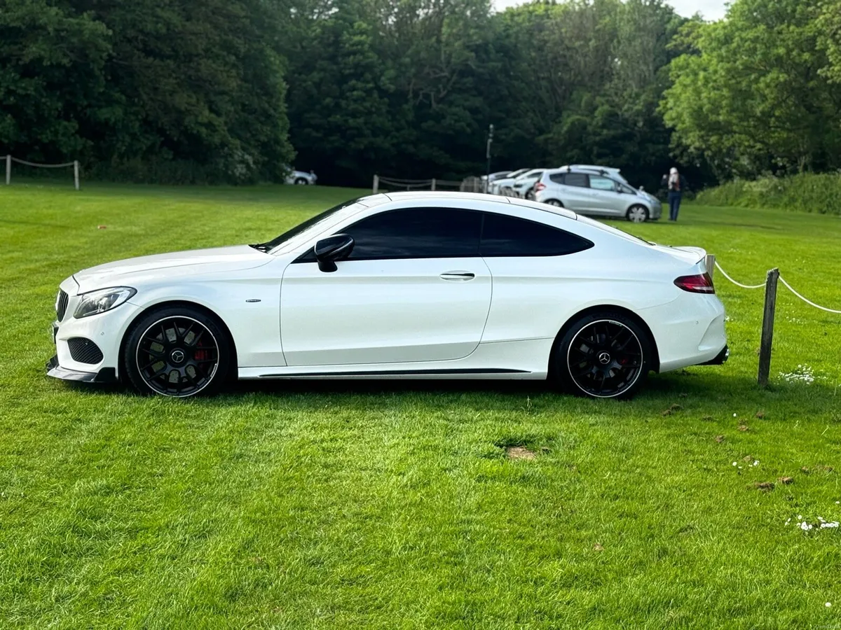 2016 Mercedes-AMG C43 - Image 2