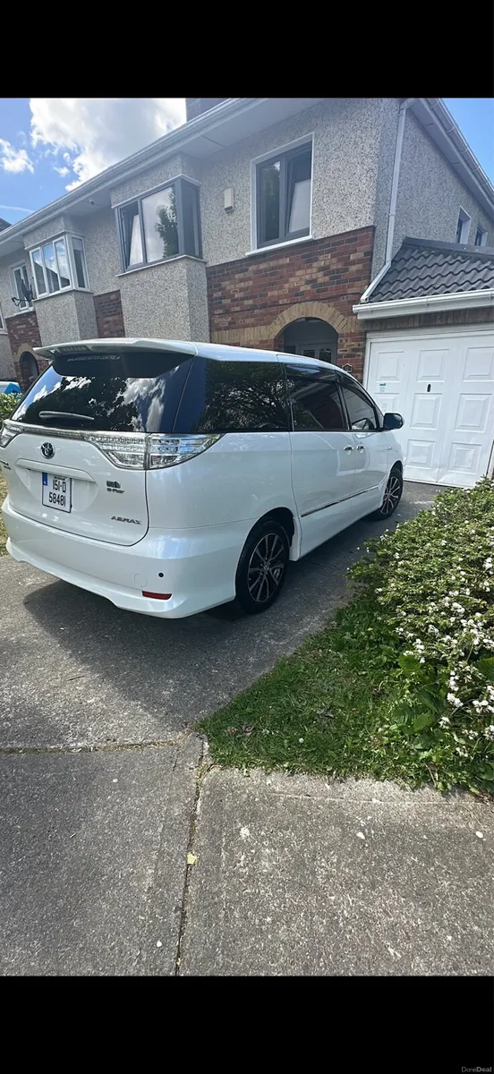 Toyota Estima - Image 5