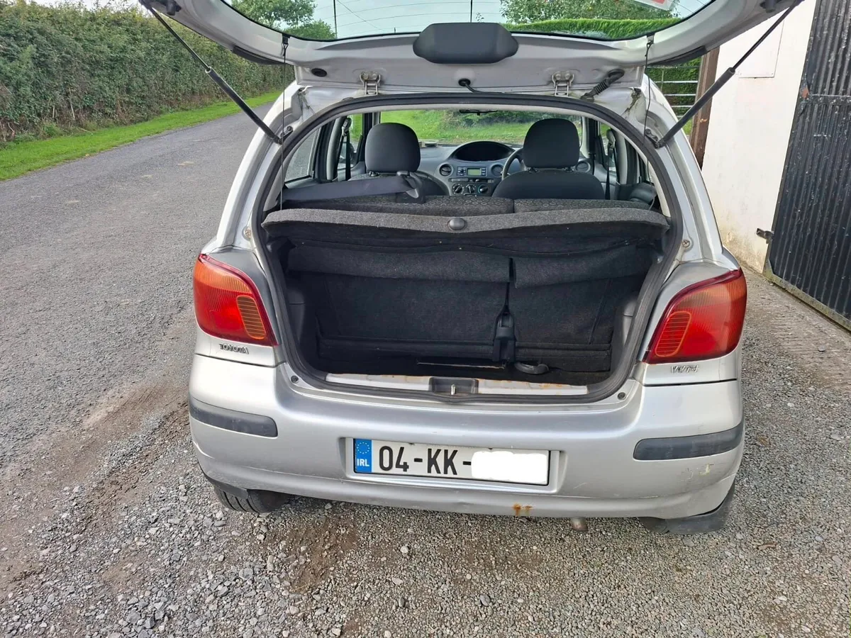 Toyota Yaris 2004 - Image 6