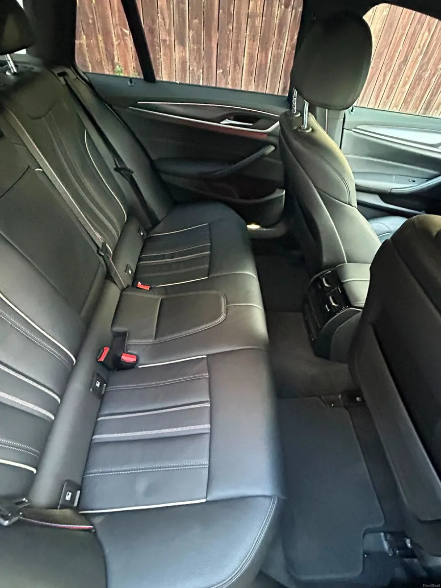 BMW 5-Series 2023 - Image 3