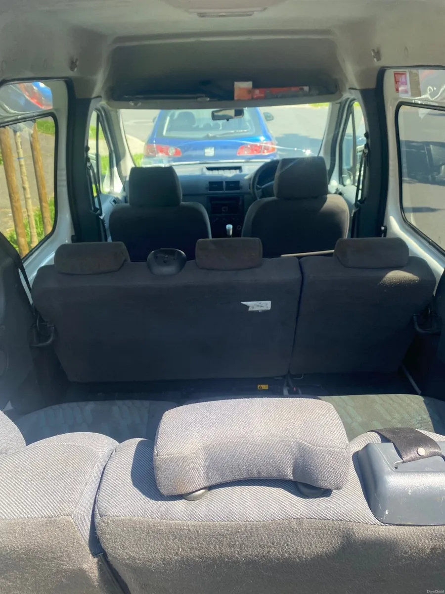 Ford Tourneo connect 8 seater 1.8 tdci - Image 4