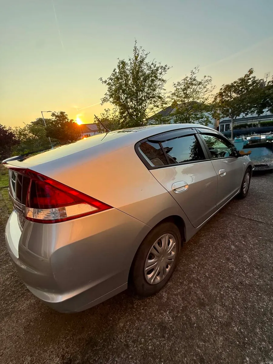 Car - Image 6