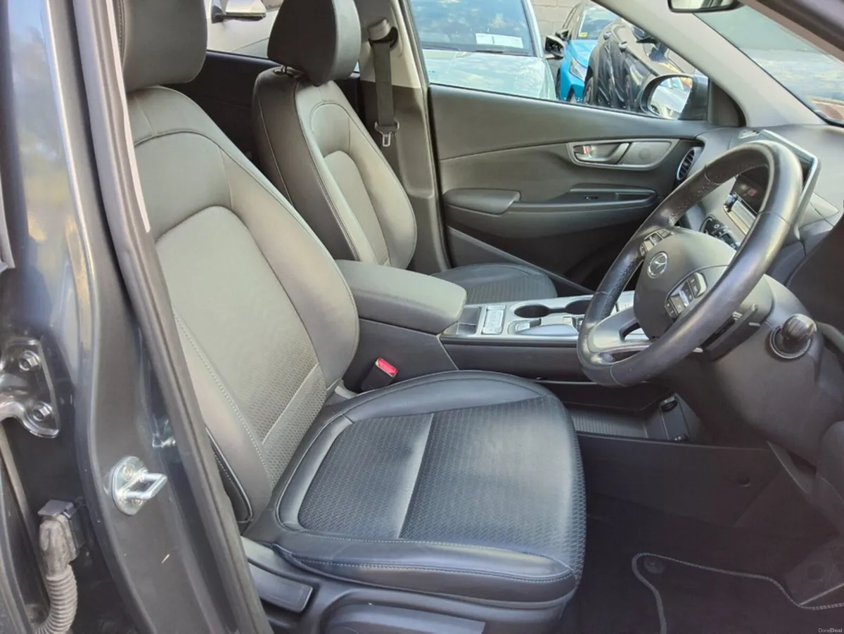 Hyundai KONA EV PREMIUM 64kW ** SOLD ** - Image 6