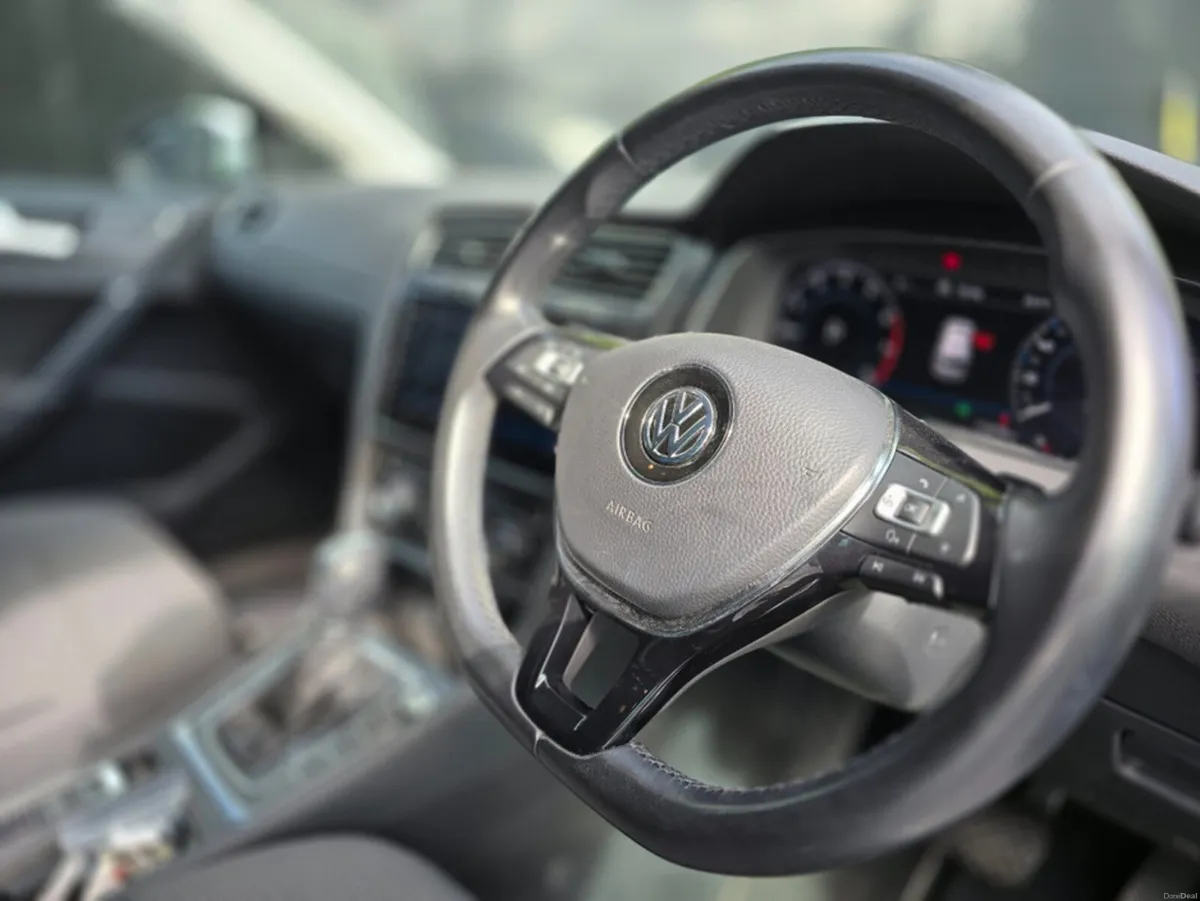 Volkswagen Golf 1.2 TSI AUTO - Image 2