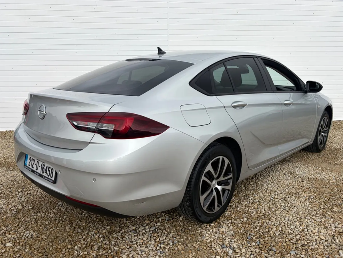 Opel Insignia GRAND SPORT MY21 SC 1 1.5 122PS - Image 3