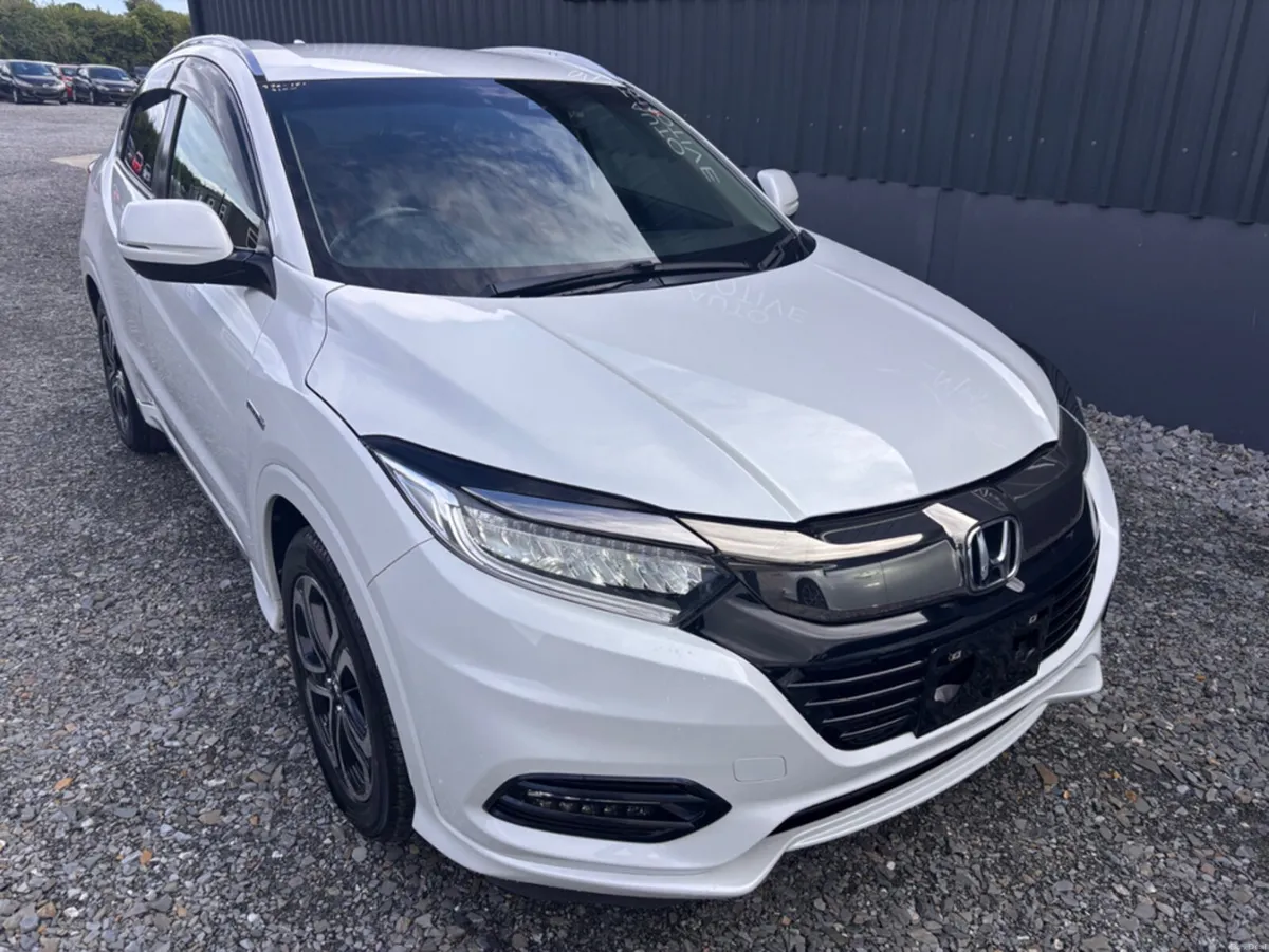 Honda Vezel 1.5 AUTOMATIC HYBRID - Image 3