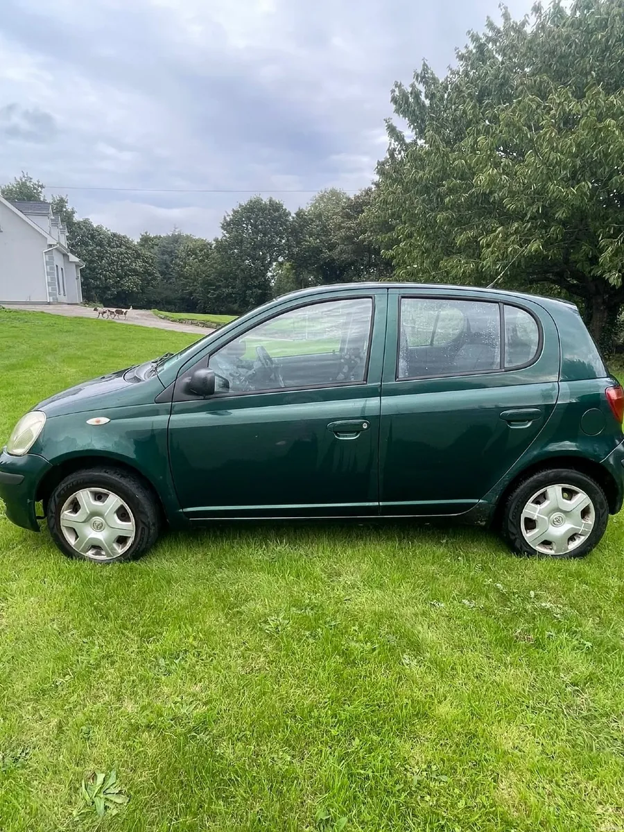Toyota Yaris 2004 - Image 3