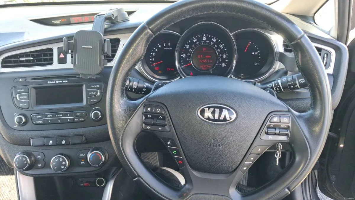 Kia ceed automatic hatchback 2014 new Nct - Image 2