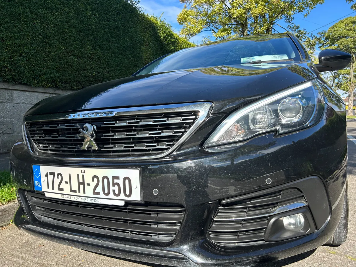 2017 PEUGEOT 308 ALLURE 1.2 PANORAMIC ROOF - Image 3