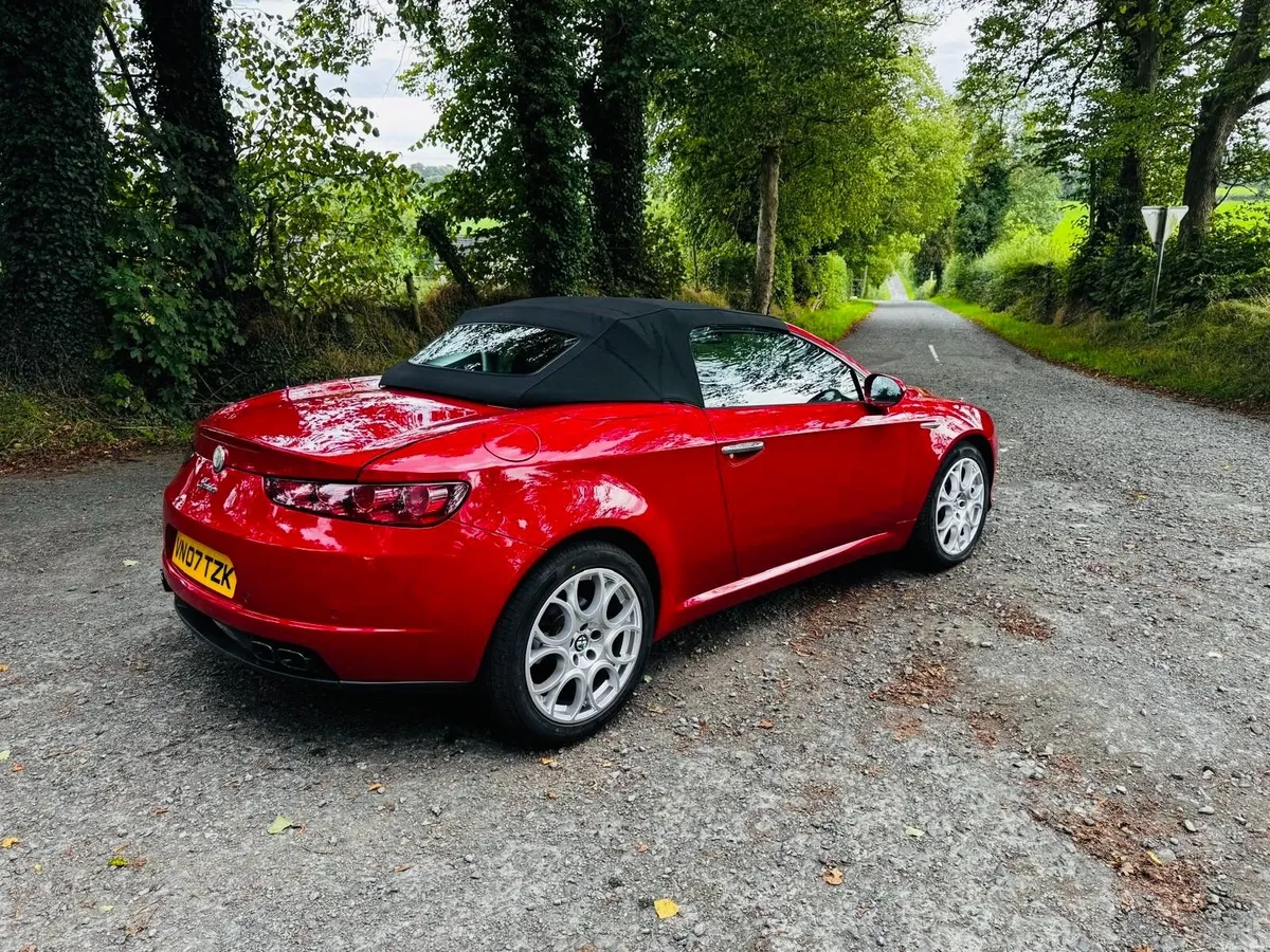 Alfa Romeo Spider AS NEW PERFECT 40K MILES - Image 5