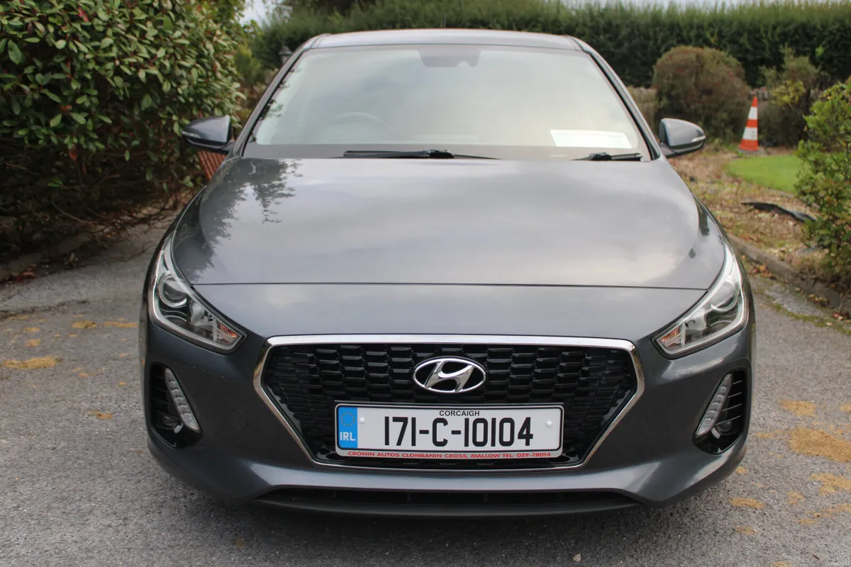 2017 HYUNDAI i30 DELUXE 1.6 CRDI - Image 2