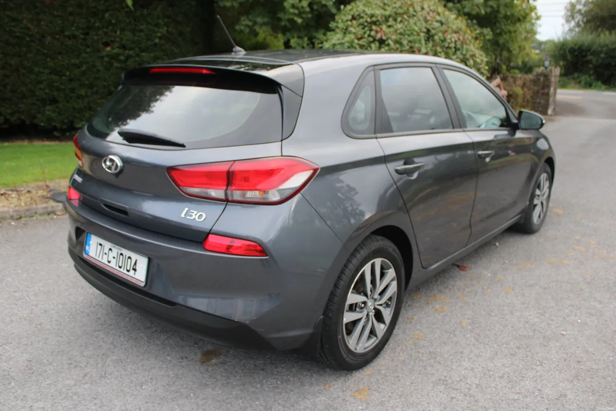 2017 HYUNDAI i30 DELUXE 1.6 CRDI - Image 5