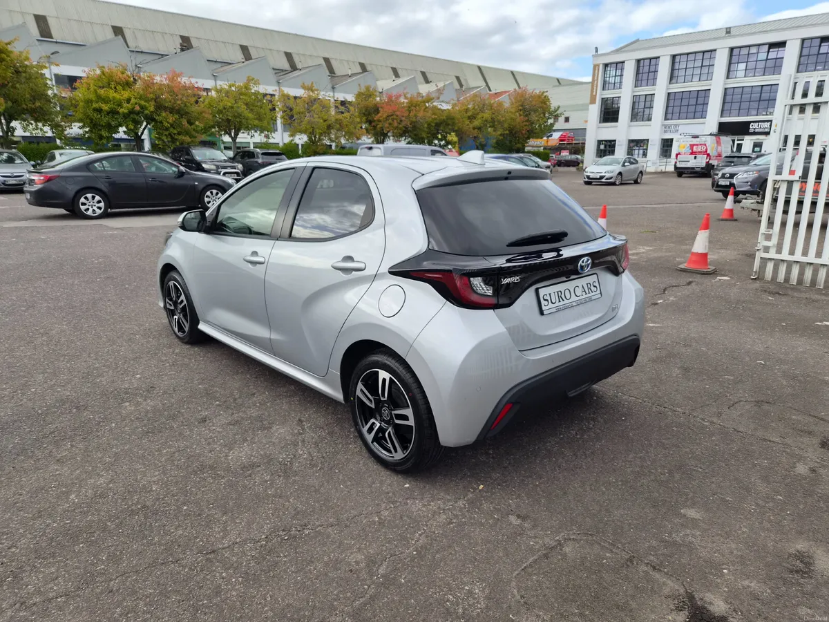Toyota Yaris 1.5 Self Charging Hybrid Automatic - Image 5
