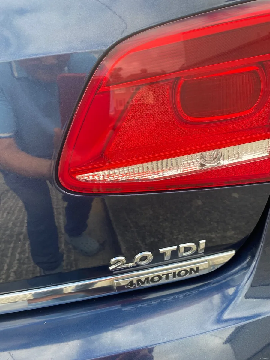 Volkswagen Passat 2011 - Image 1