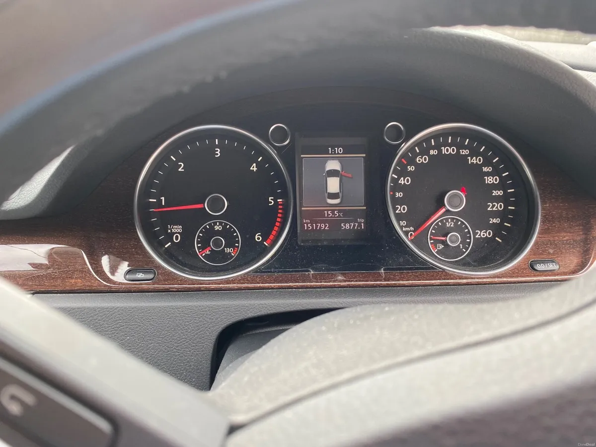 Volkswagen Passat 2011 - Image 3