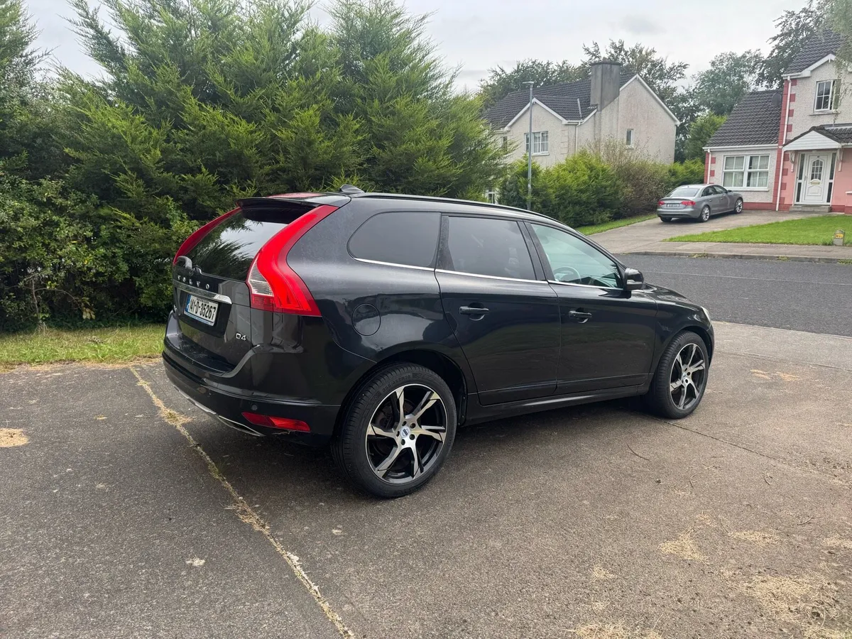 Volvo xc60 - Image 2