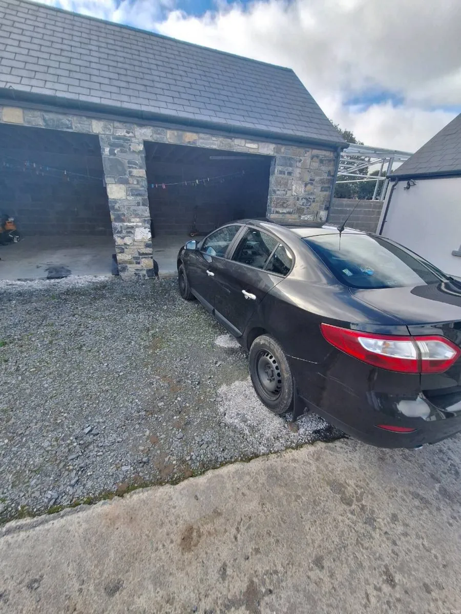 Renault Fluence 2011 - Image 6