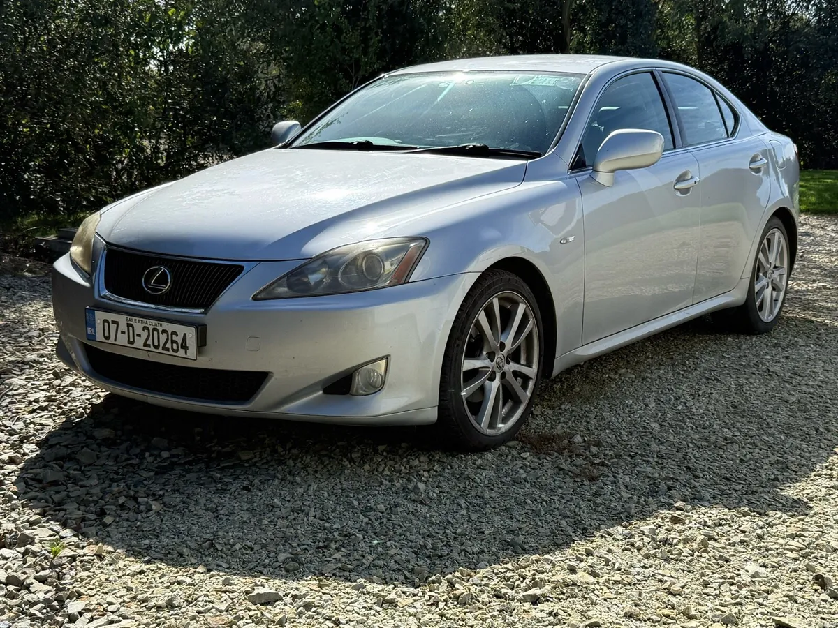 Lexus IS250 - Image 1