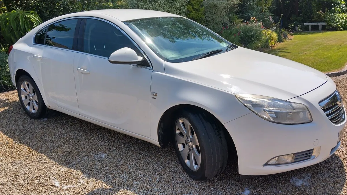 Insignia Sri - Image 2