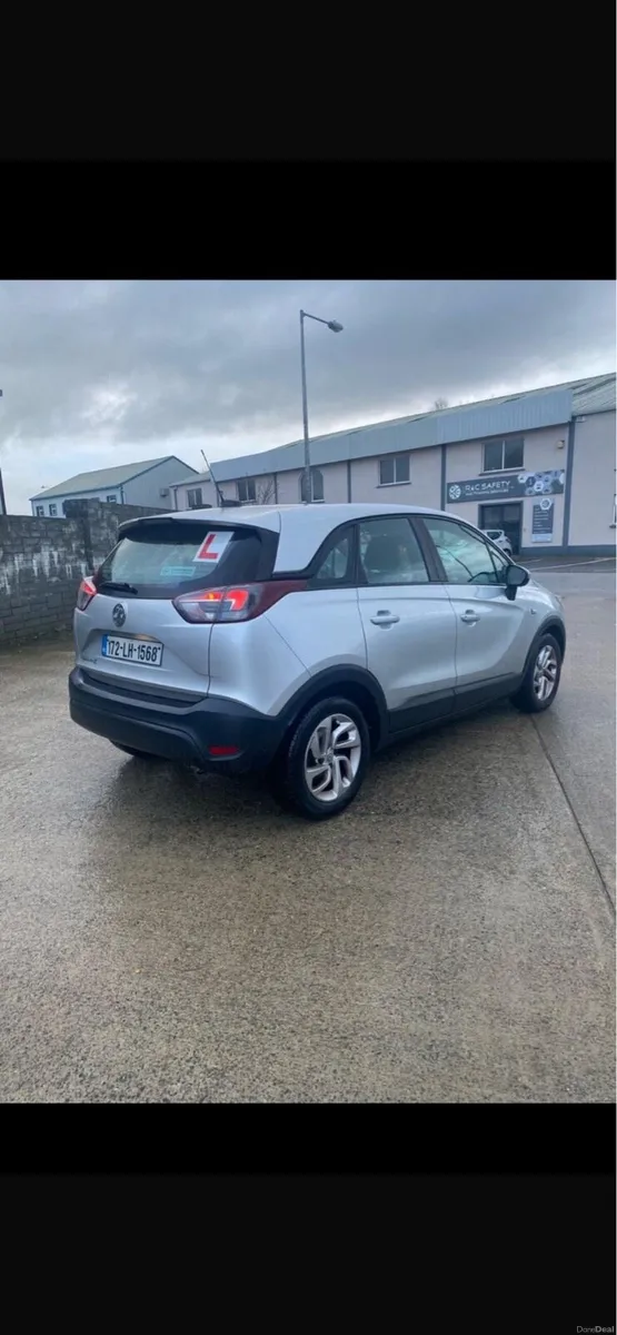 Vauxhall Crossland X - Image 3