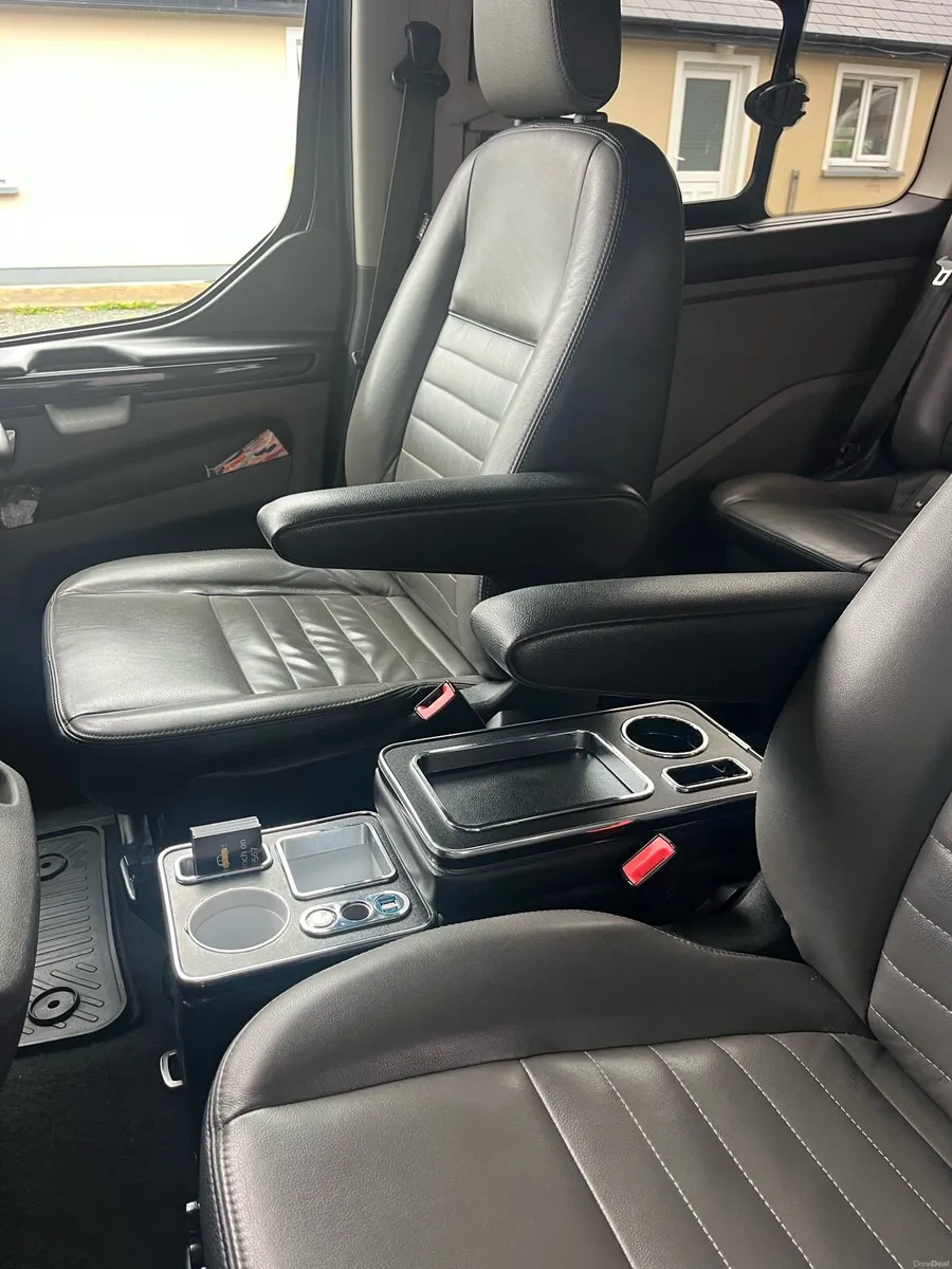 Ford Tourneo - Image 6