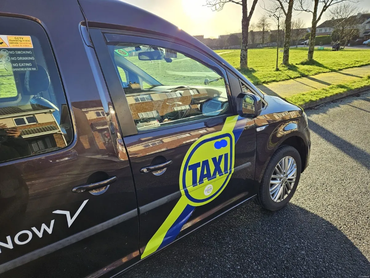 Taxi - Volkswagen Caddy Maxi Life 2016 - Image 4