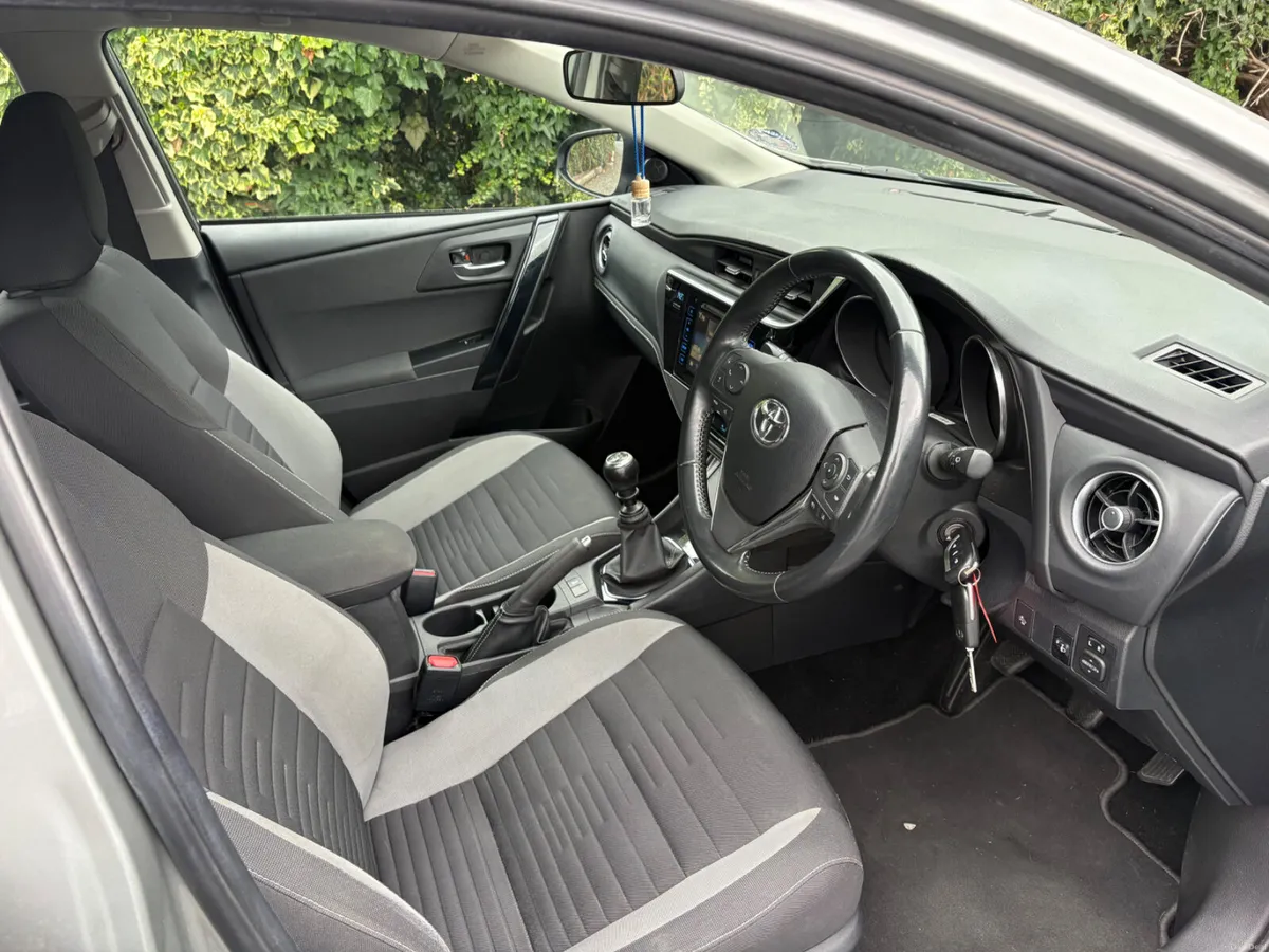 Toyota Auris 2018 1.4 D4D - Image 5