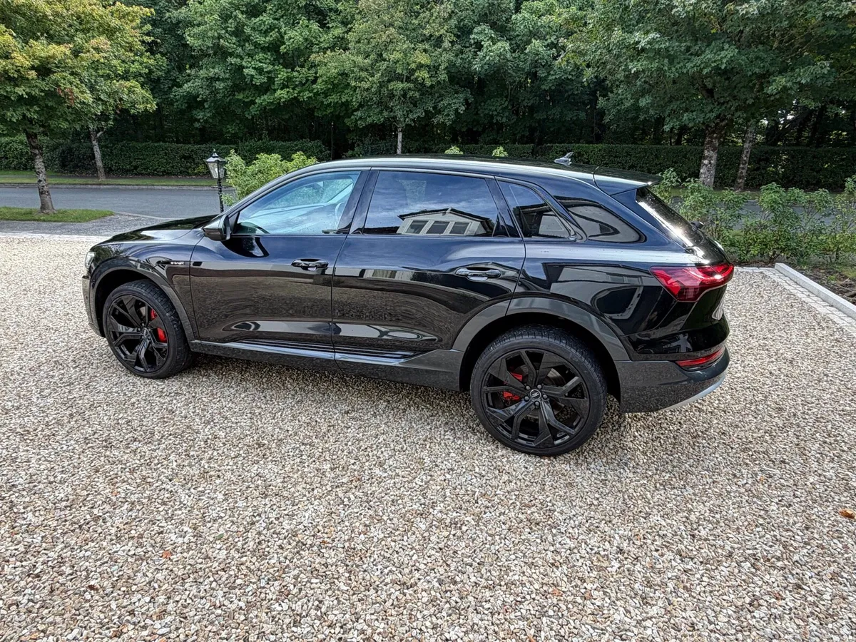 Car - Image 4