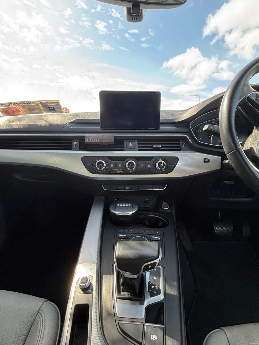 Audi A4 Avant 2.0L 2018 - Image 6