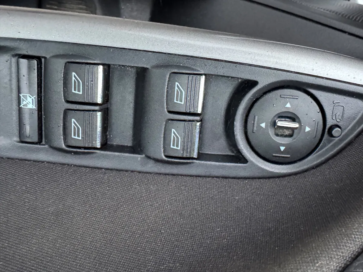 FORD FOCUS DIESEL LOW KM - Image 4
