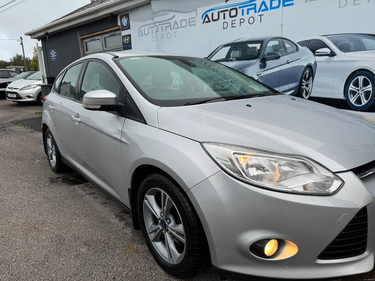 FORD FOCUS DIESEL LOW KM - Image 2