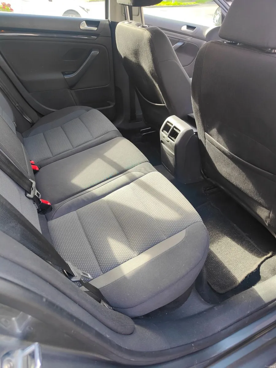 Volkswagen Golf 2011 Estate - Image 6