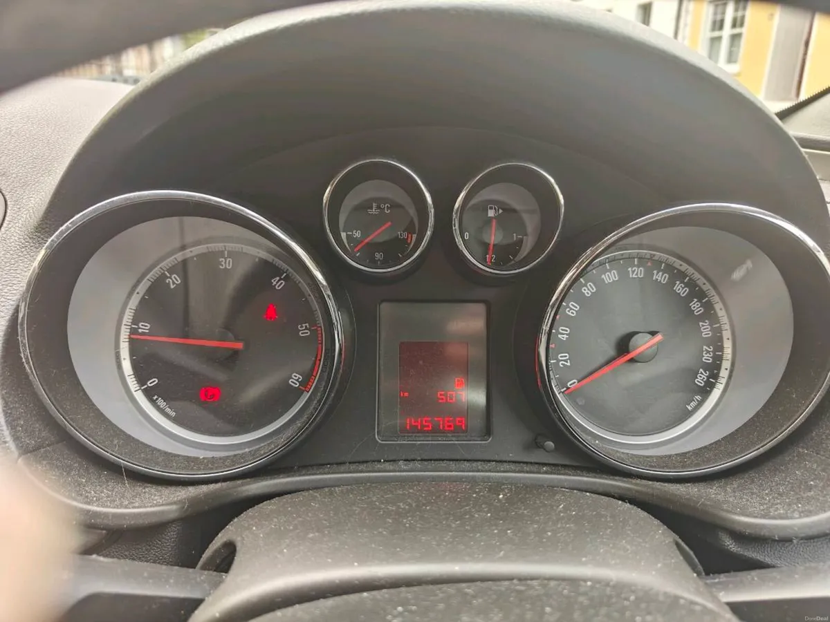 Opel insignia sc 2.0 cdti - Image 6