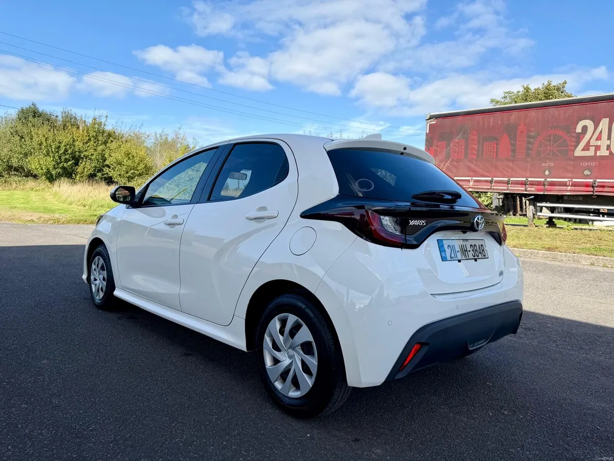 Car - Image 2