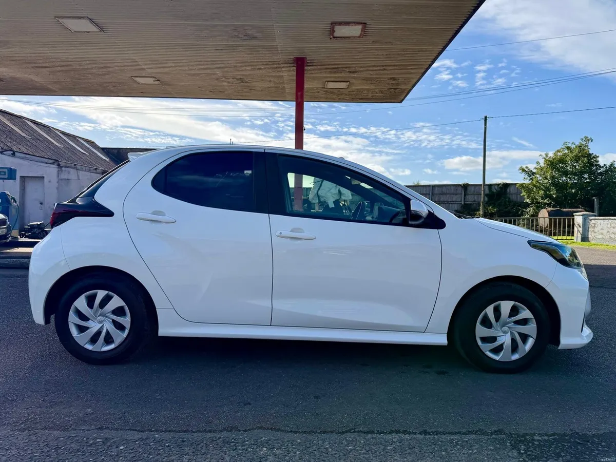 Car - Image 3