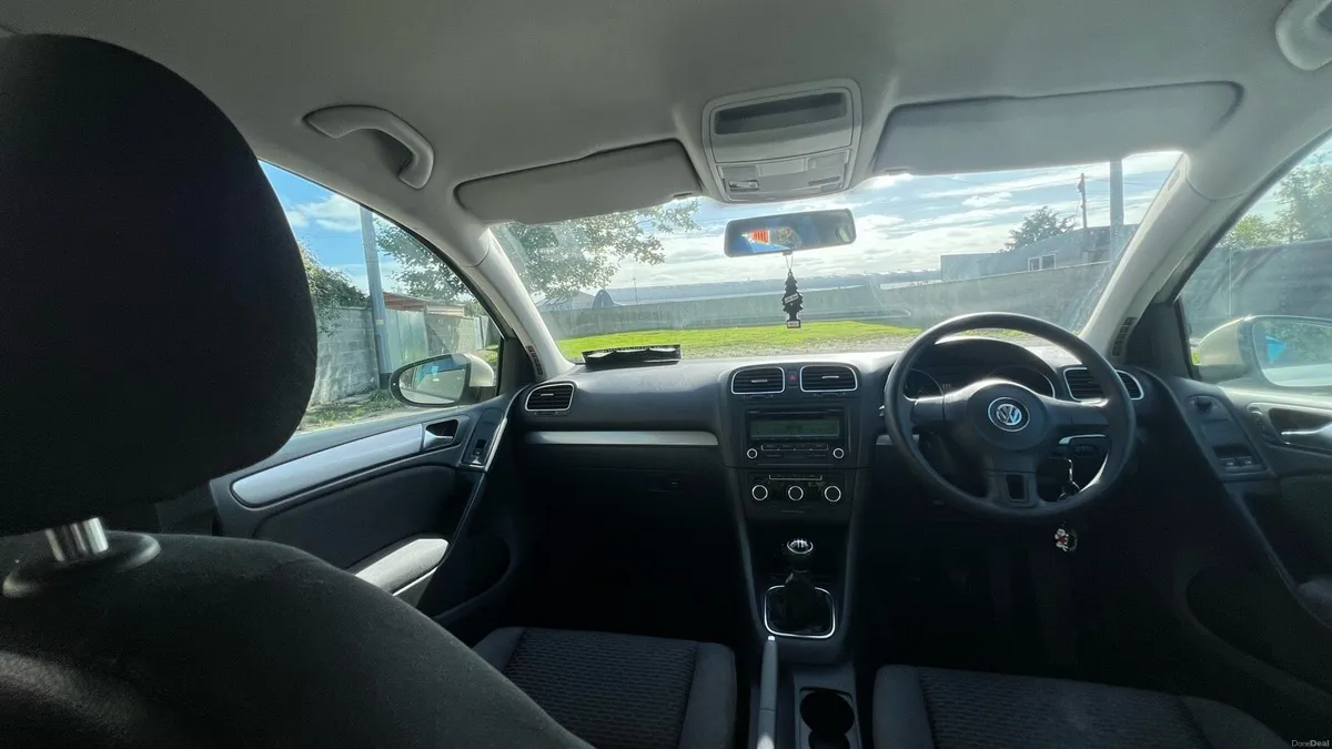 Car - Image 4