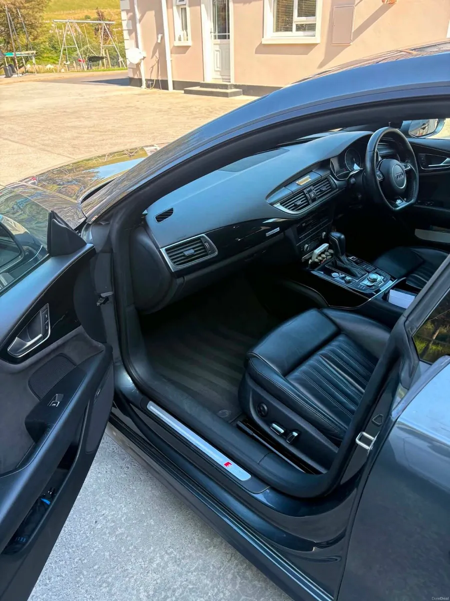 Audi A7 272bhp S-Line Black Edition - Image 5