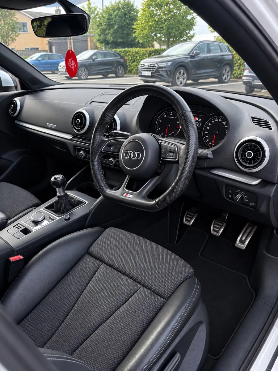 Audi A4 S Line 1.6 Diesel - Image 4