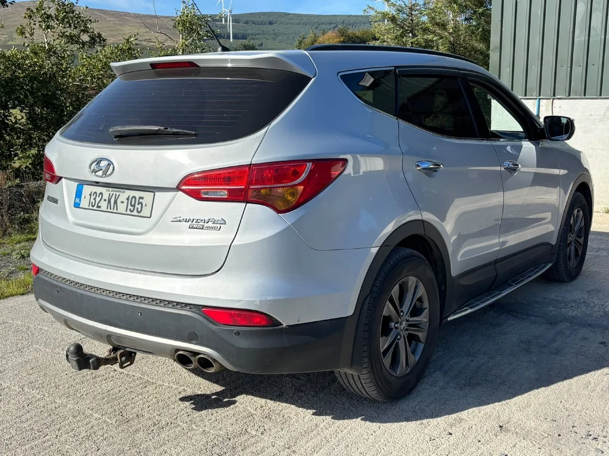Hyundai Santa Fe 2013 - Image 2
