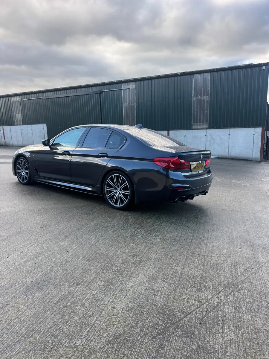 BMW 5-Series 2018 - Image 3