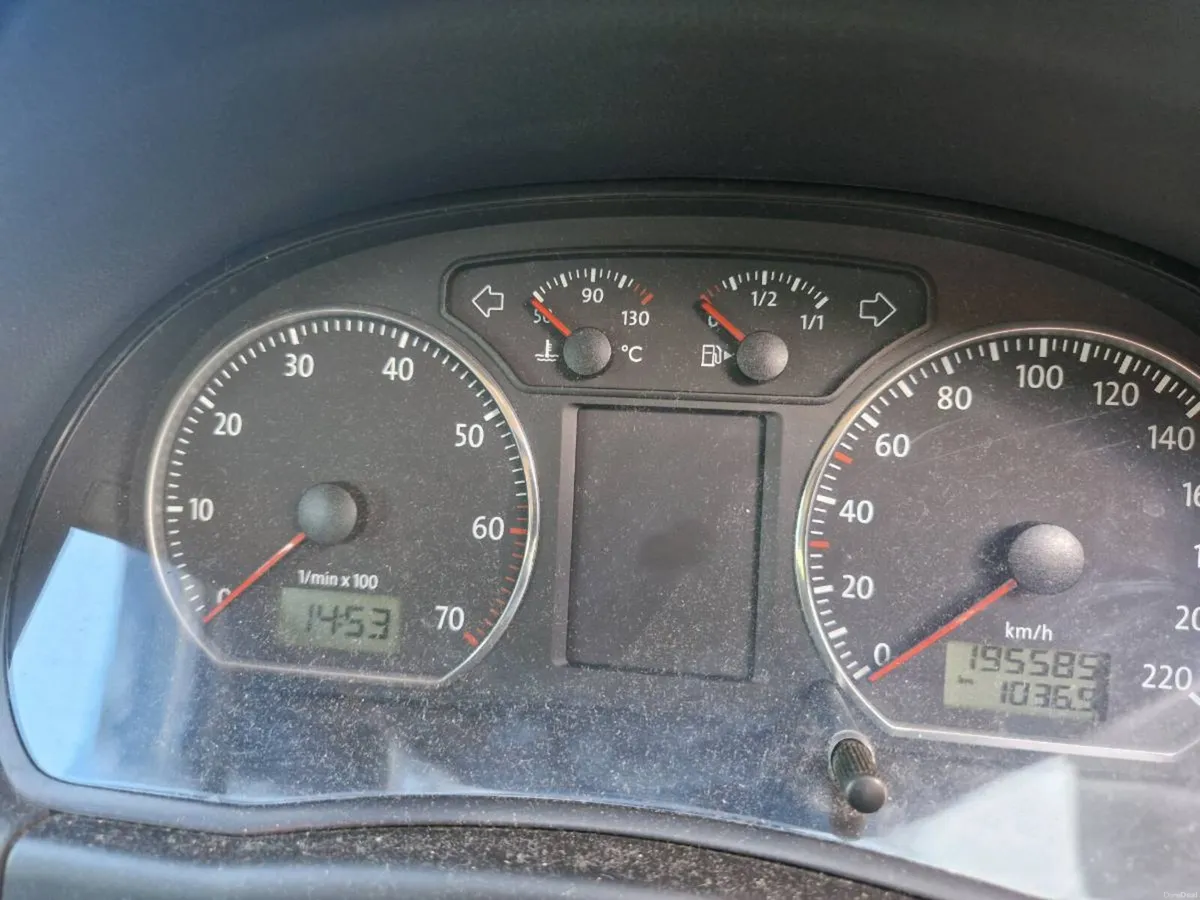 Car - Image 4