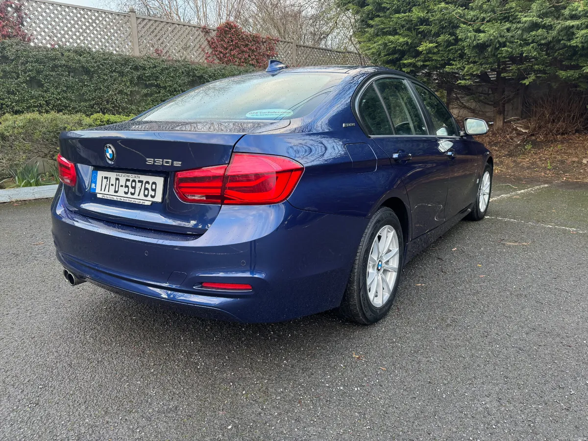 BMW 3-Series 2017 - Image 6