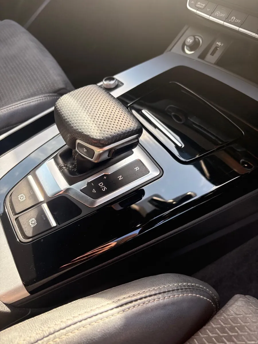 Audi Q5 S Line Quattro 40TDI - Image 5
