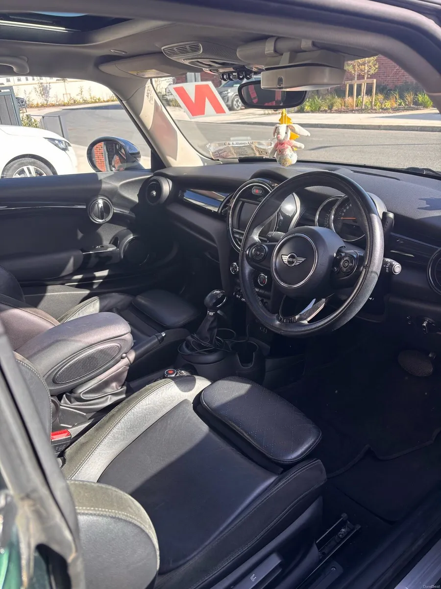 2017 MINI Cooper Automatic Panaromic Sunroof - Image 6