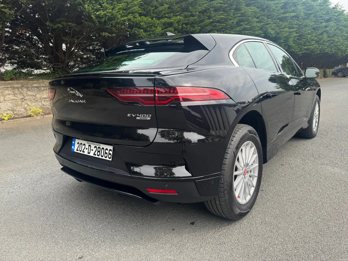 Jaguar I-Pace EV400 in exceptional cond & warranty - Image 4