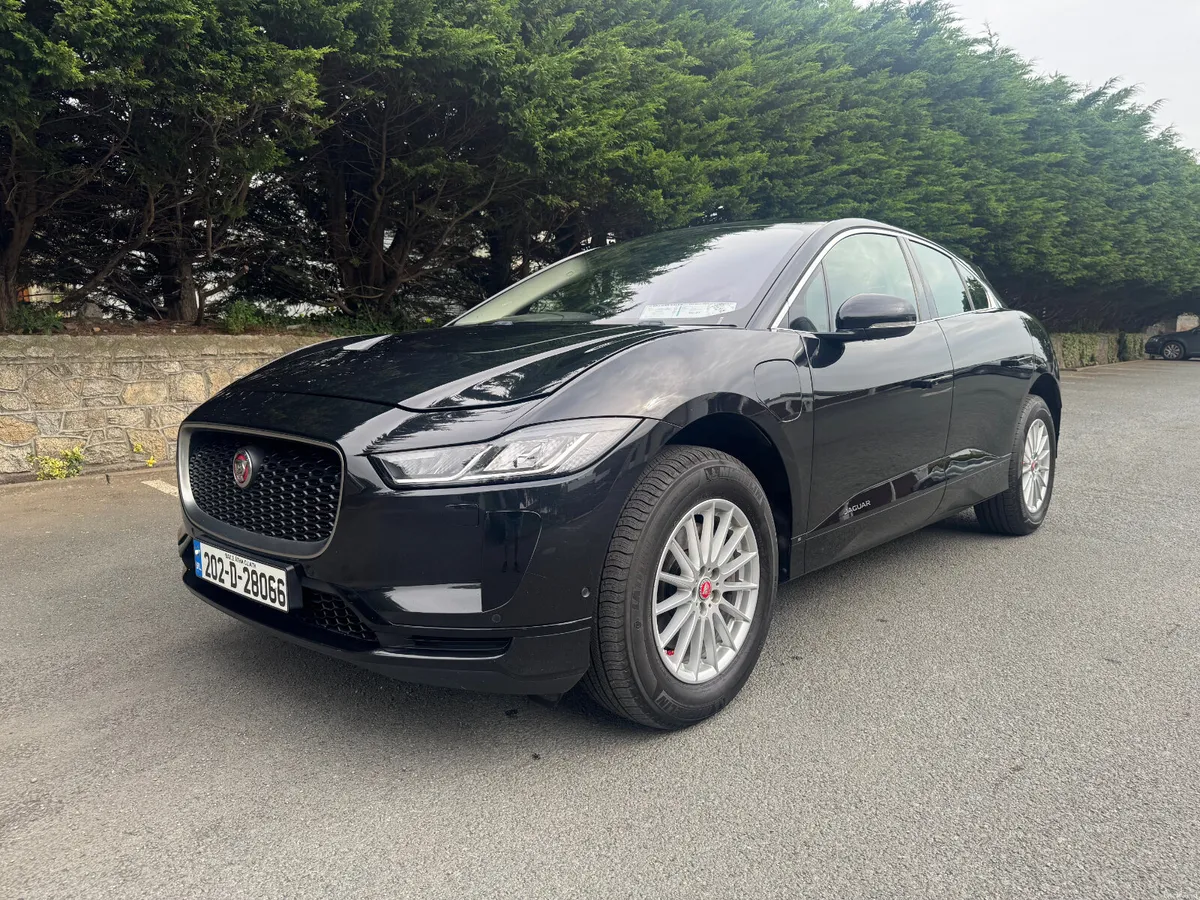 Jaguar I-Pace EV400 in exceptional cond & warranty - Image 6